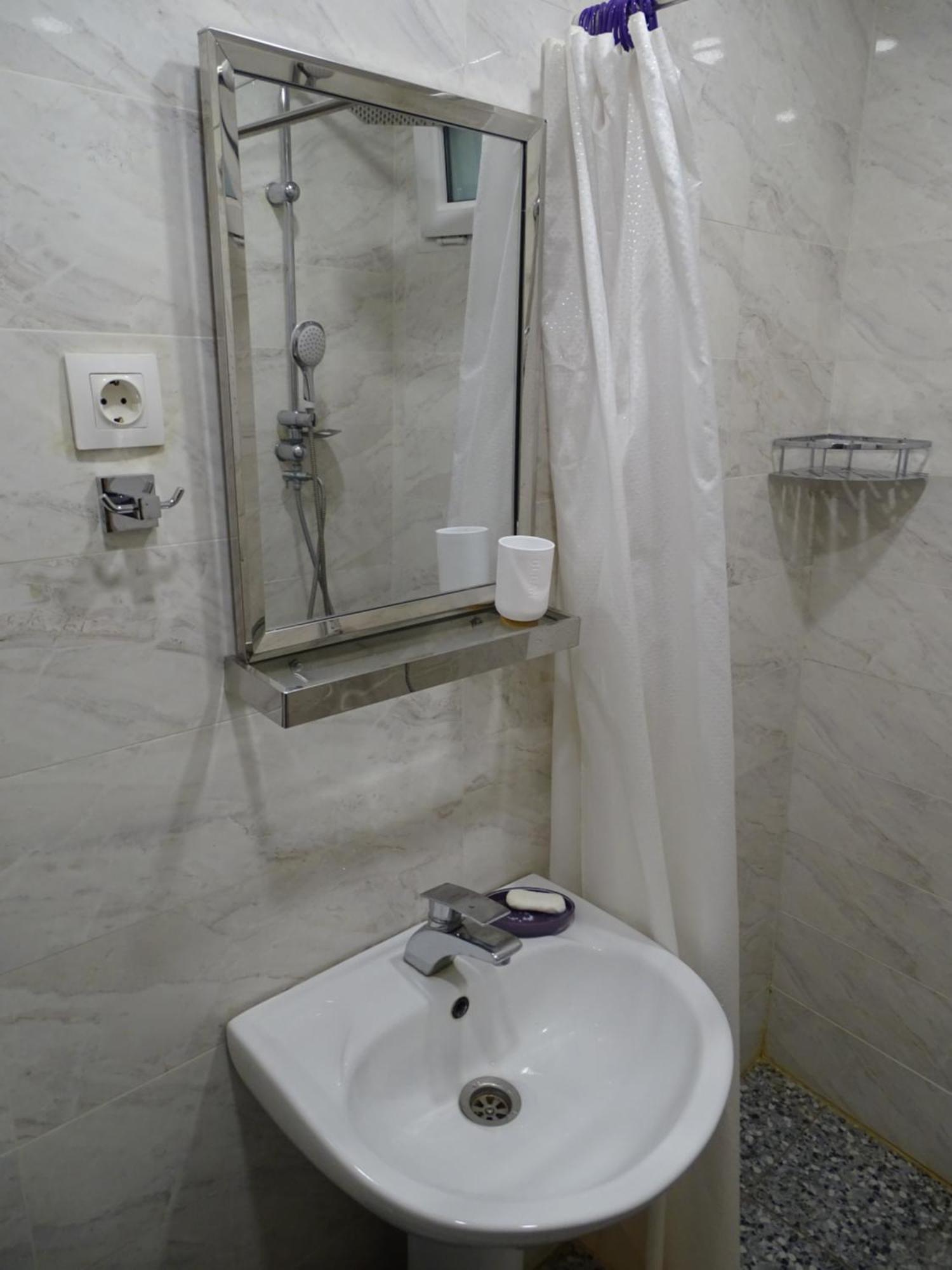 Vake Super Quiet And Comfy Apartment With A Yard Tbilisi Esterno foto