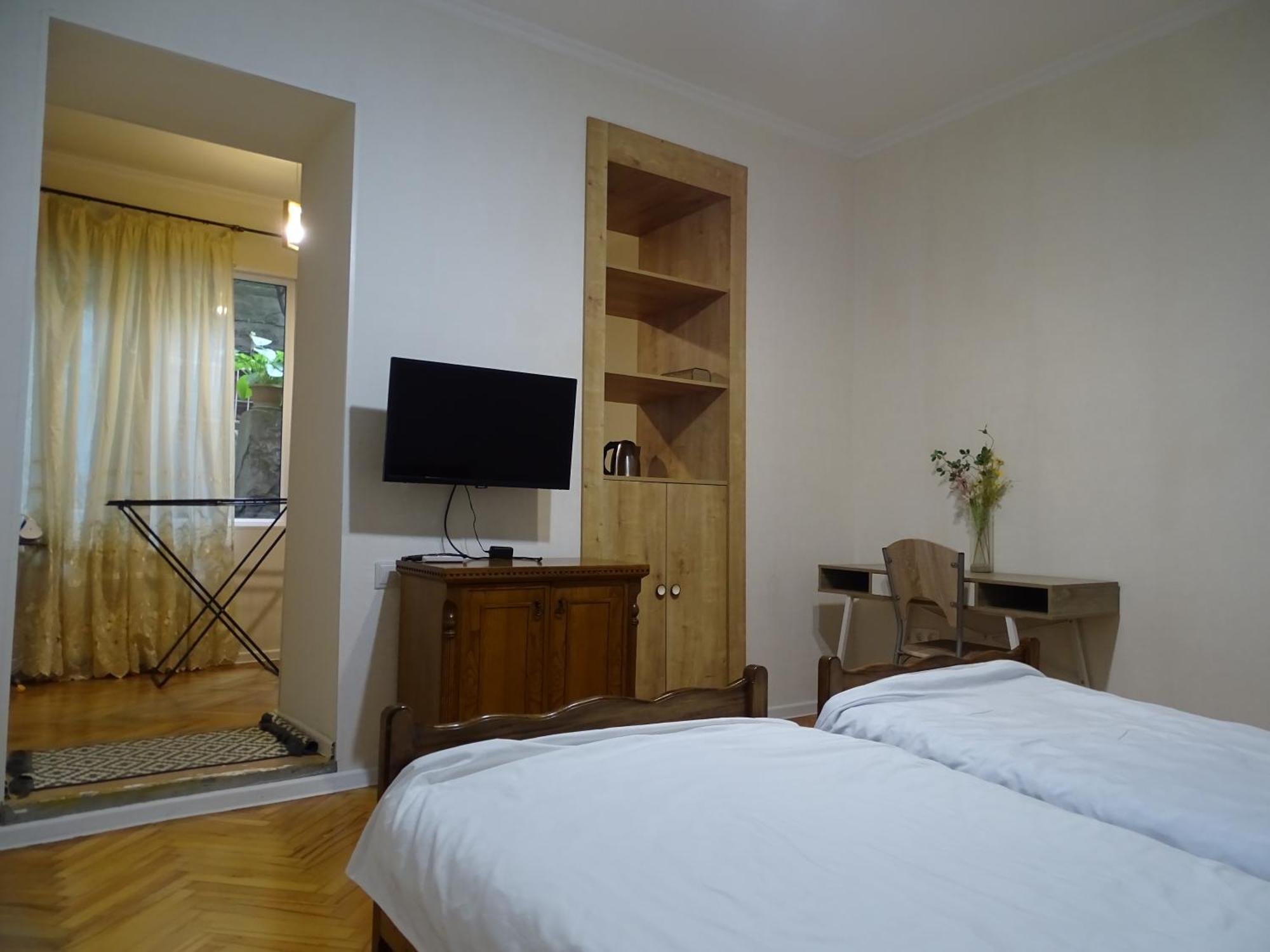 Vake Super Quiet And Comfy Apartment With A Yard Tbilisi Esterno foto